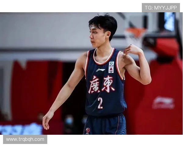 深圳对阵广东男篮直播精彩赛事回顾与分析，尽在此处不容错过