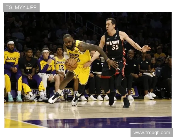 湖人对阵热火精彩直播现场全程回顾与赛后分析