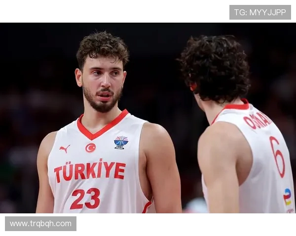 火箭队与爵士队激战12月18日精彩对决期待两队展现最佳状态 火箭队与爵士队激战12月18日精彩对决期待两队展现最佳状态