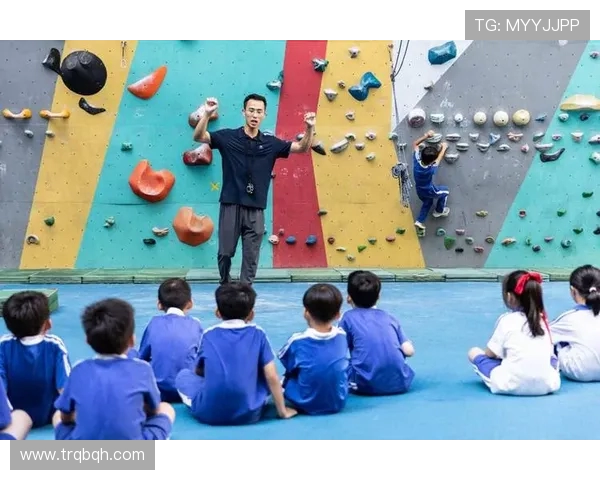 上海攀岩队意识形态争议引发热议探讨攀岩运动的未来发展方向