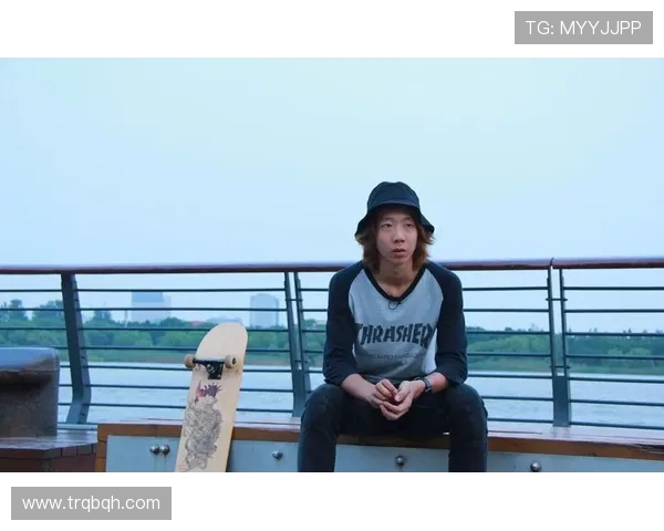 周丽的滑板人生：从初学者到专业选手的深度对话与成长故事